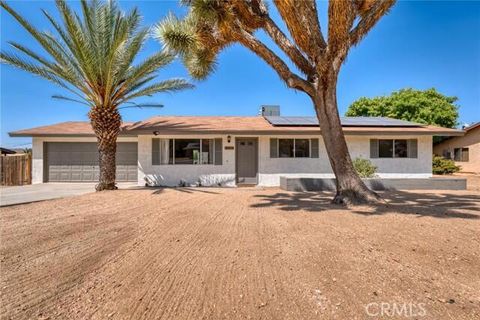 Photo of 56616 Mountain View Trail, Yucca Valley, CA 92284 (MLS # 219146038DA)