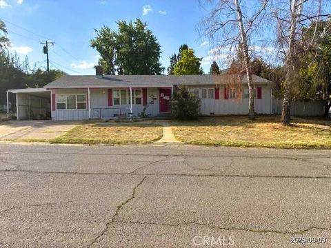 Photo of 417 Discovery Street, Yreka, CA 96097 (MLS # OC25254396)