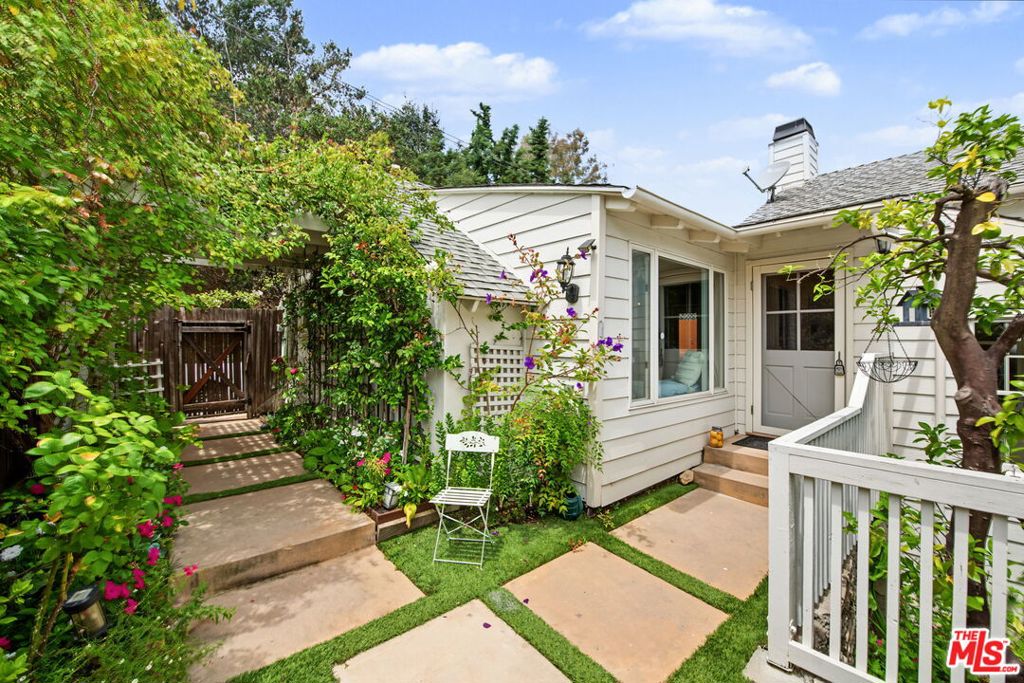 12052 Laurel Terrace Drive