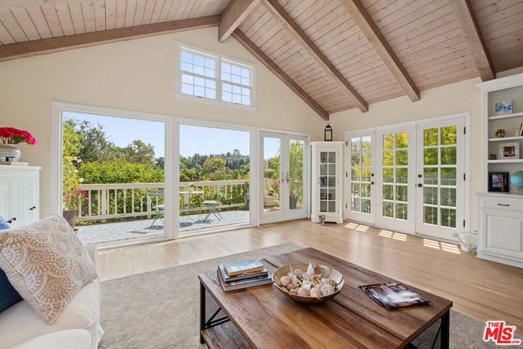 12052 Laurel Terrace Drive