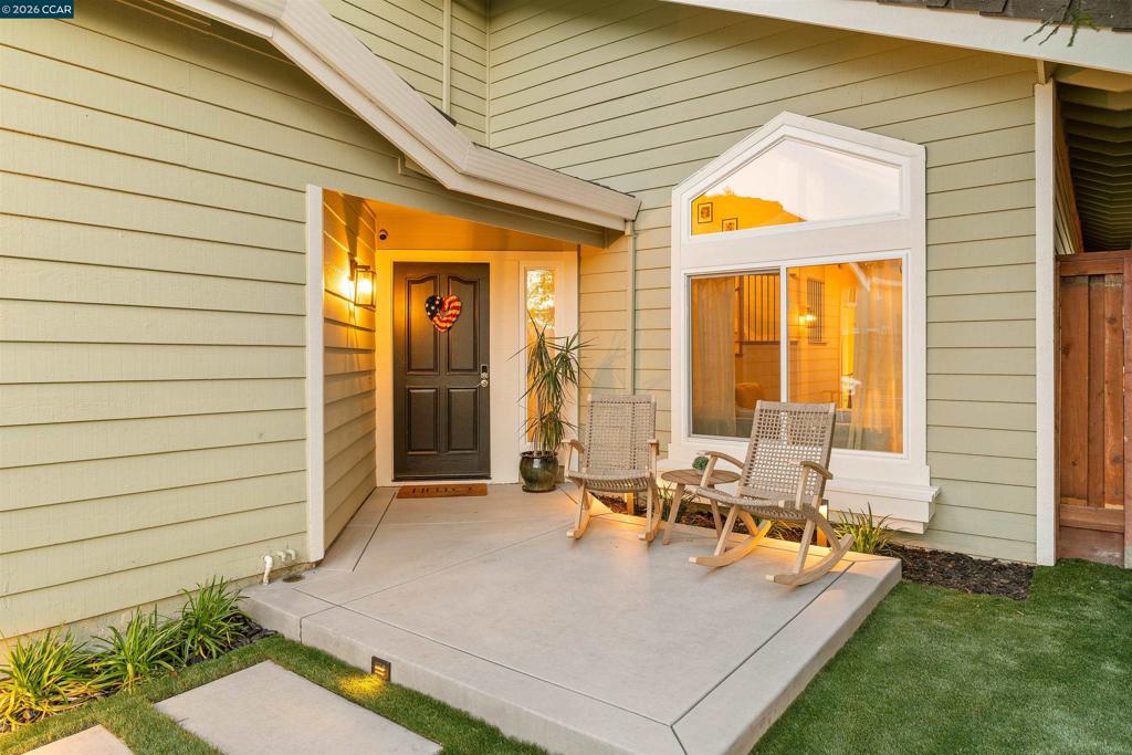 415 Skycrest Dr