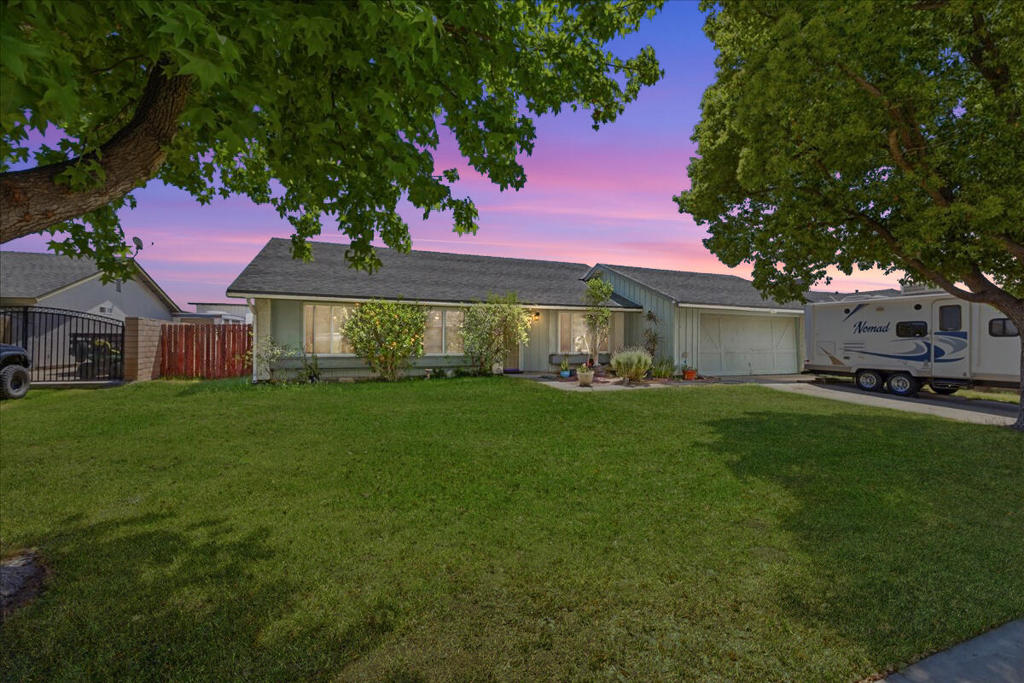 1922 S Cordova Avenue