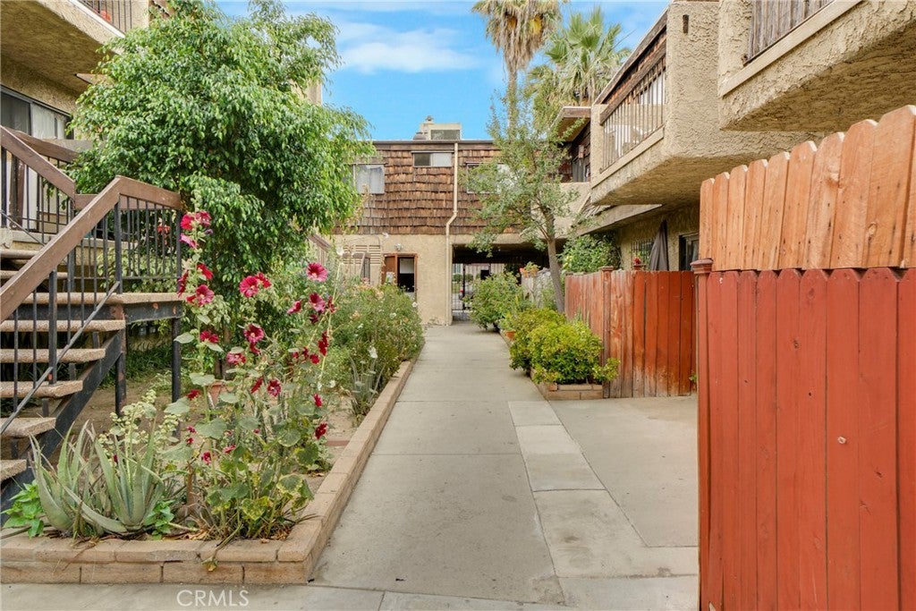 15516 Nordhoff Street 217