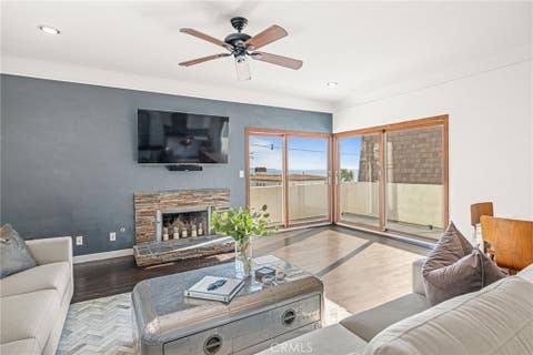 Photo of 124 15th Street #B, Manhattan Beach, CA 90266 (MLS # SB26159584)