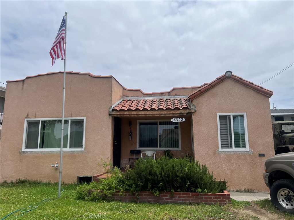 Attention investors, flippers, and savvy homebuyers — opportunity knocks! Located in Los Angeles County, this property just needs a little TLC to shine. With the right touches, it has great potential whether you’re looking to personalize it as an owner-occupant, renovate, or add to your investment portfolio. This property features 2 bedrooms and 1 full bathroom, plus an additional bedroom, bathroom, living room, and kitchen located at the back of the house. The status of permits for the addition is unknown and should be verified by the buyer.