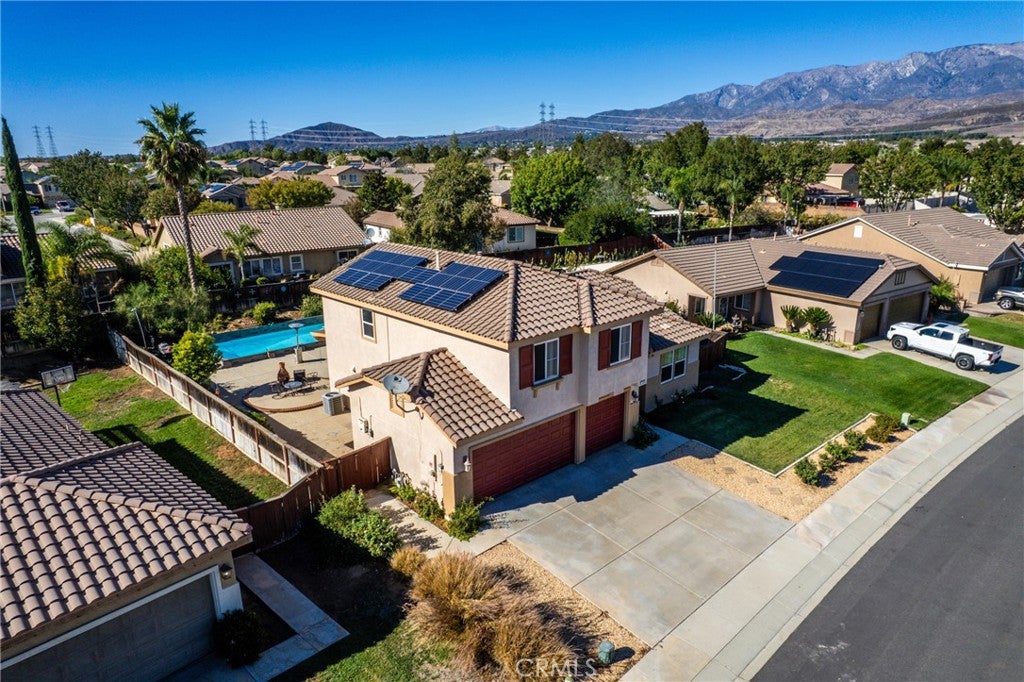 1285 Larkspur