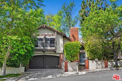 2881 Woodwardia Drive Los Angeles CA 90077