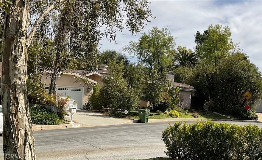 Beautiful single family home with views of SFV in top of Tarzana Hills South of the Boulevard at the end of cul-de-sac. Total rehab and expansion in recent years. Ready to move in immediately. Please call agent for showing appointment. Good credit and verifiable annual/monthly income required.