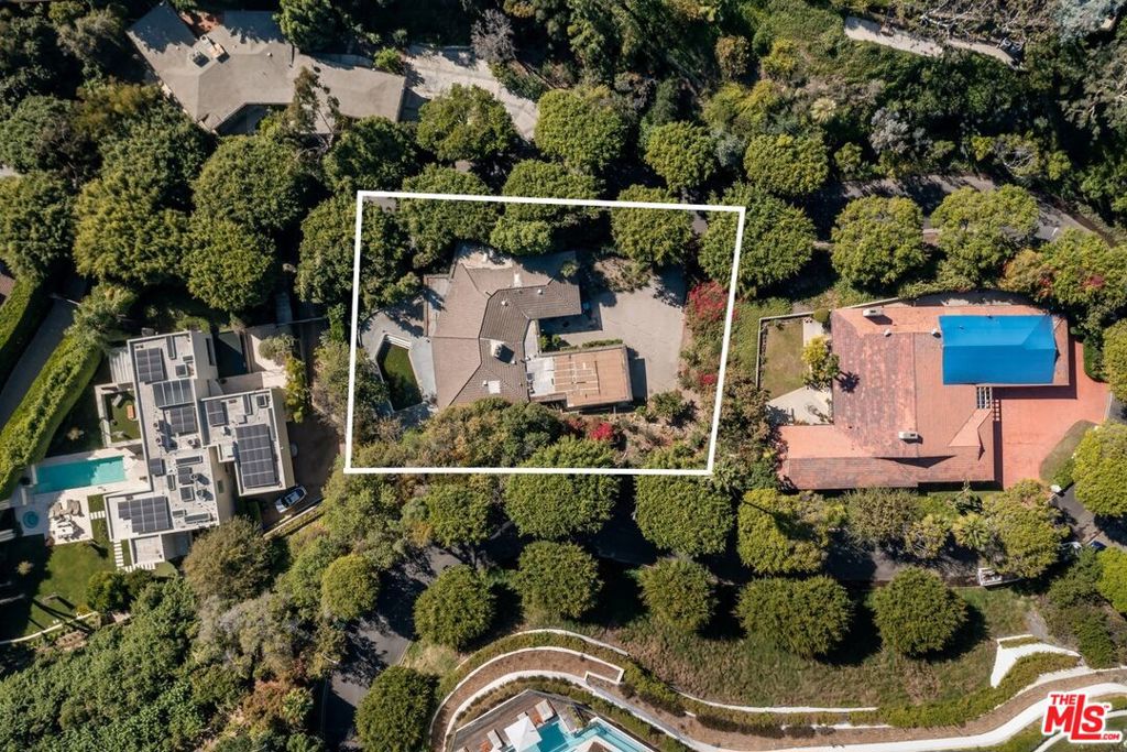 1150 Laurel Way