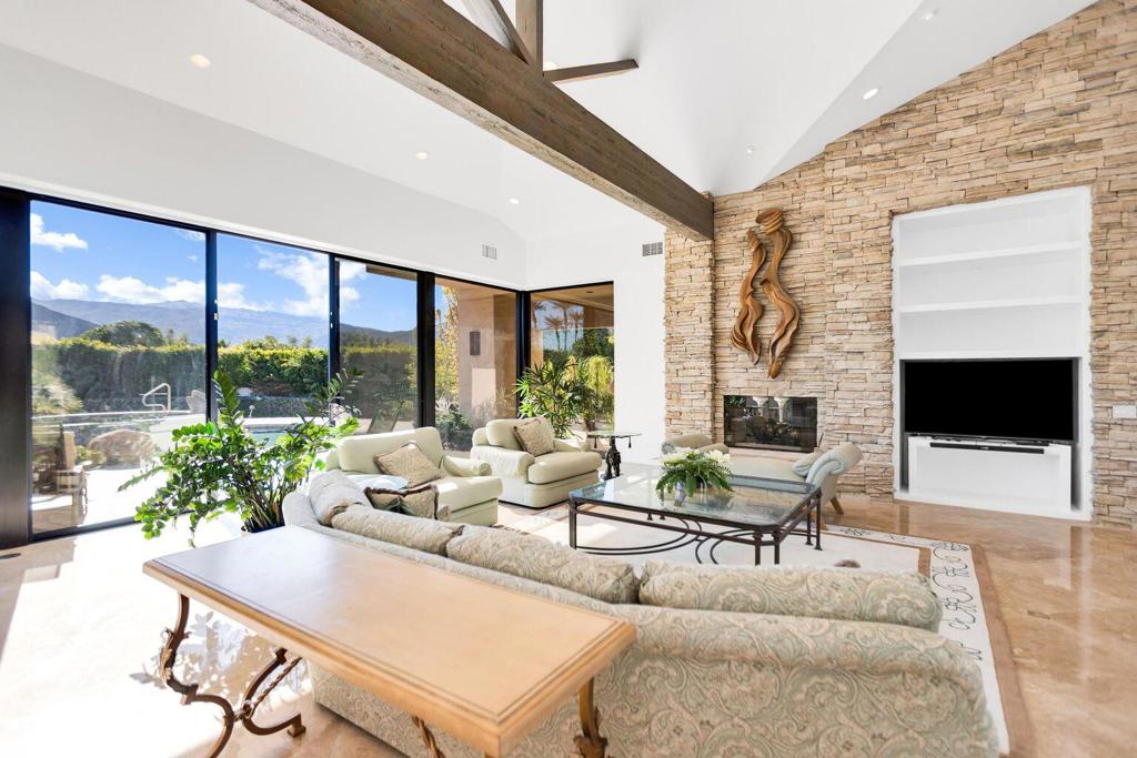 The Estancias Rancho LQ - Residential