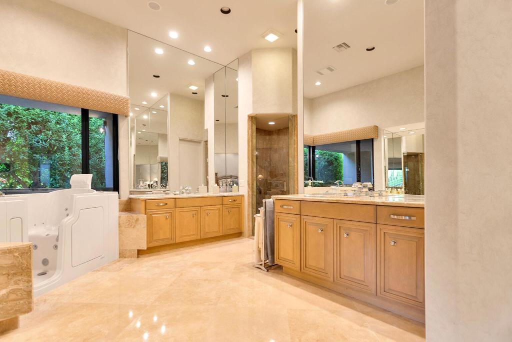 The Estancias Rancho LQ - Residential