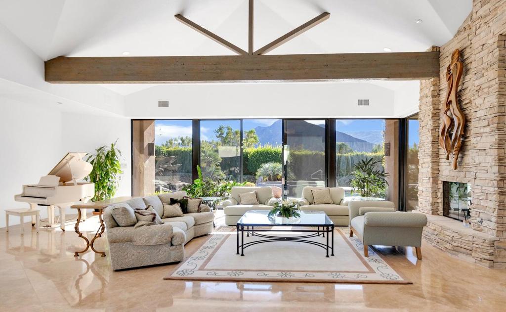 The Estancias Rancho LQ - Residential