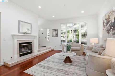 Photo of 441 Camille Cir Cir #12, San Jose, CA 95134 (MLS # 41130773)