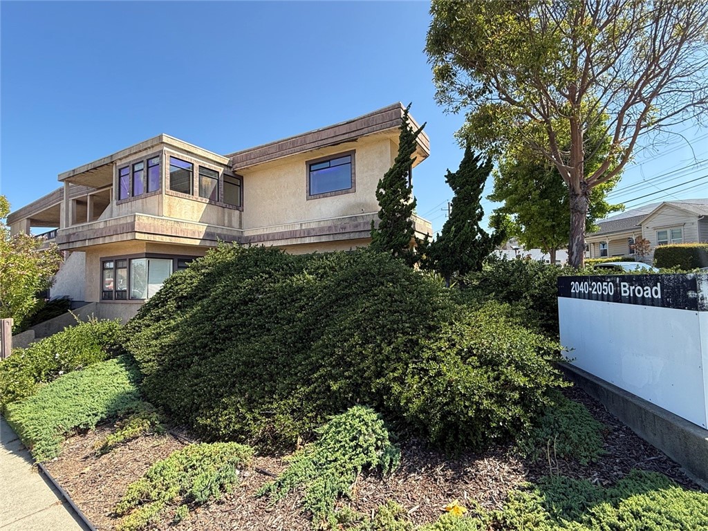 Photo 1 of 32 — 2040 Broad, San Luis Obispo, CA 93401