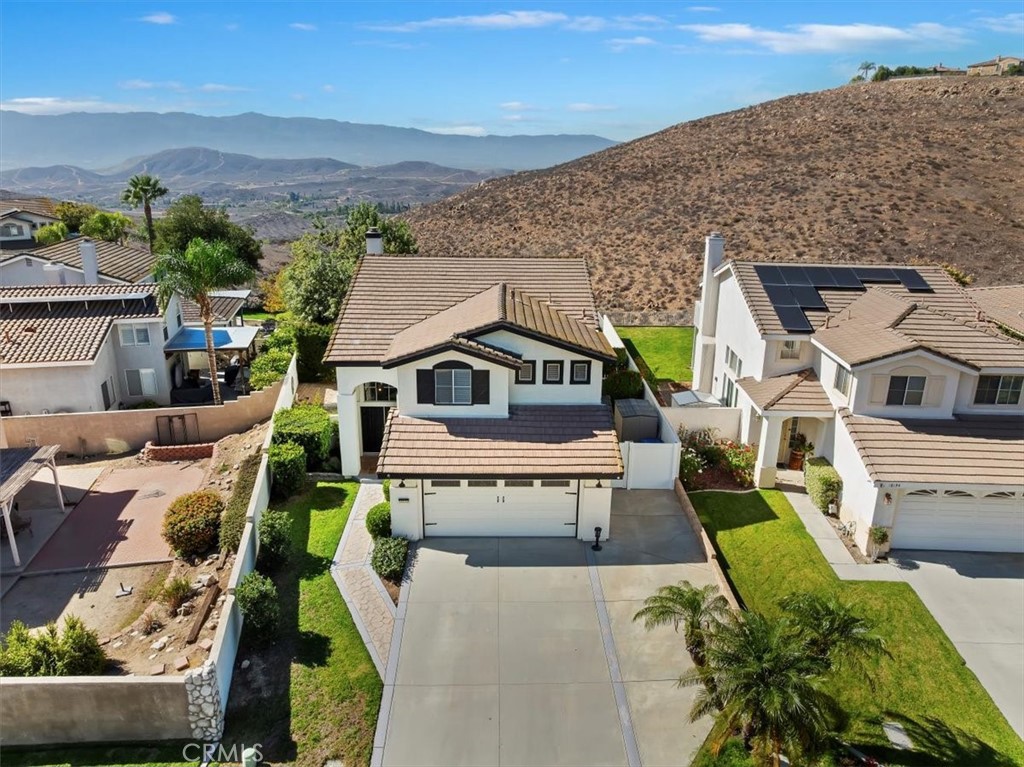 18180 Lakepointe Drive