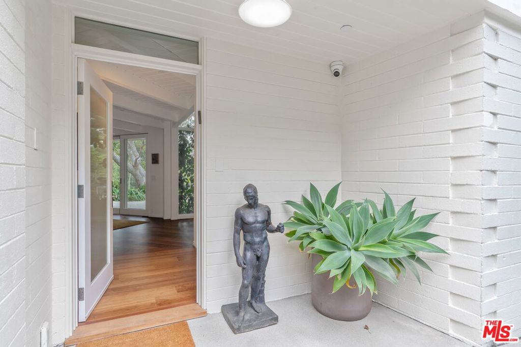 Properties 3 2179 Mandeville Canyon Road
