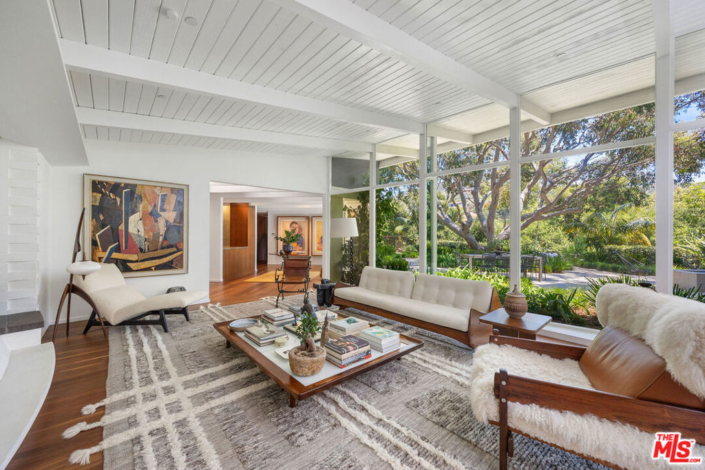 Properties 4 2179 Mandeville Canyon Road