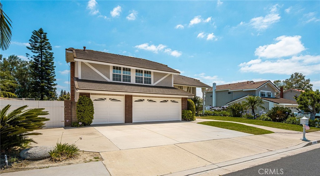 20660 Vista Del Sol