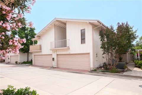 Photo of 328 W 7th ST, Claremont, CA 91711 (MLS # CV26123407)