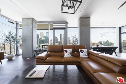 1100 S HOPE Street 1516 Los Angeles CA 90015