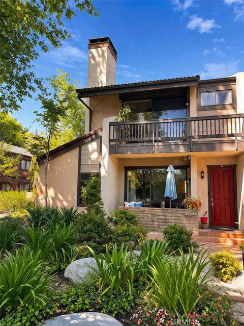 Photo of 21900 Marylee Street #280, Woodland Hills, CA 91367 (MLS # SR26072022)