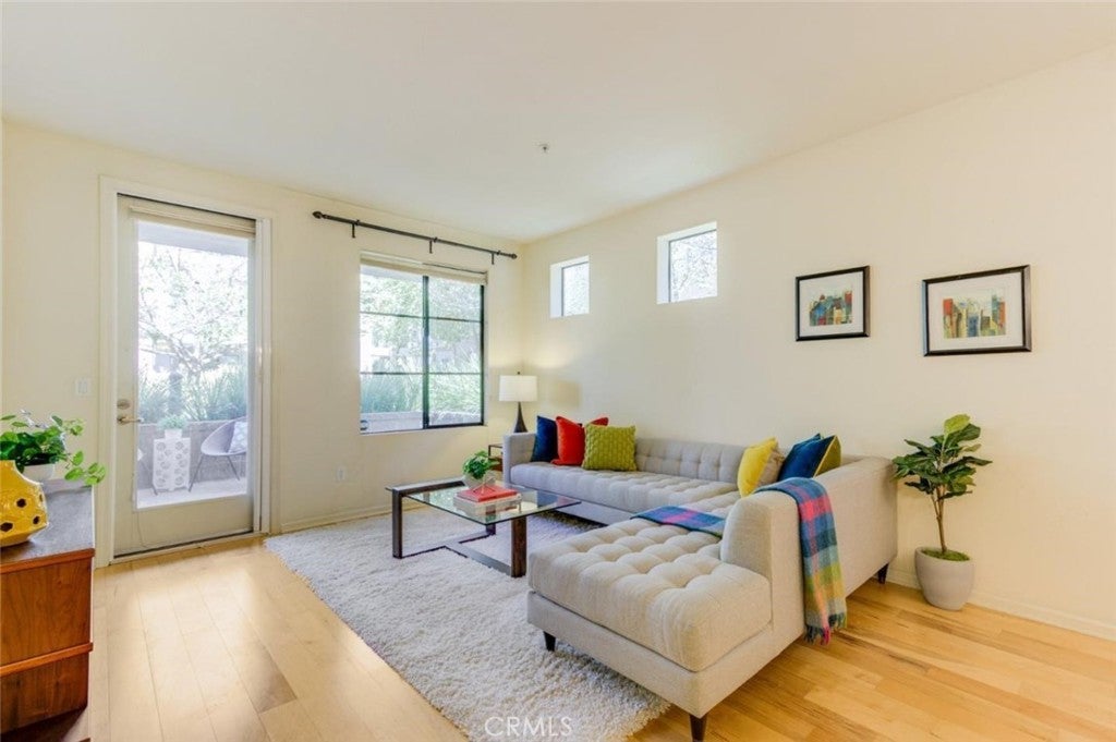 800 N 8th 106