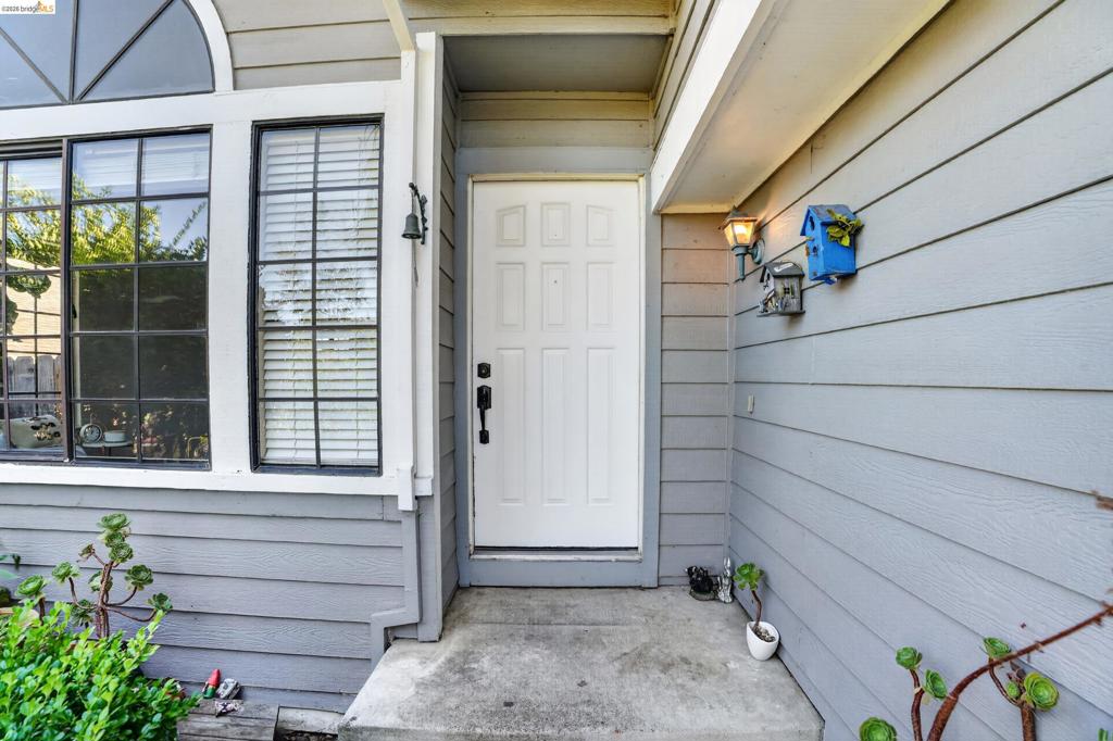 2717 Lobelia Ct