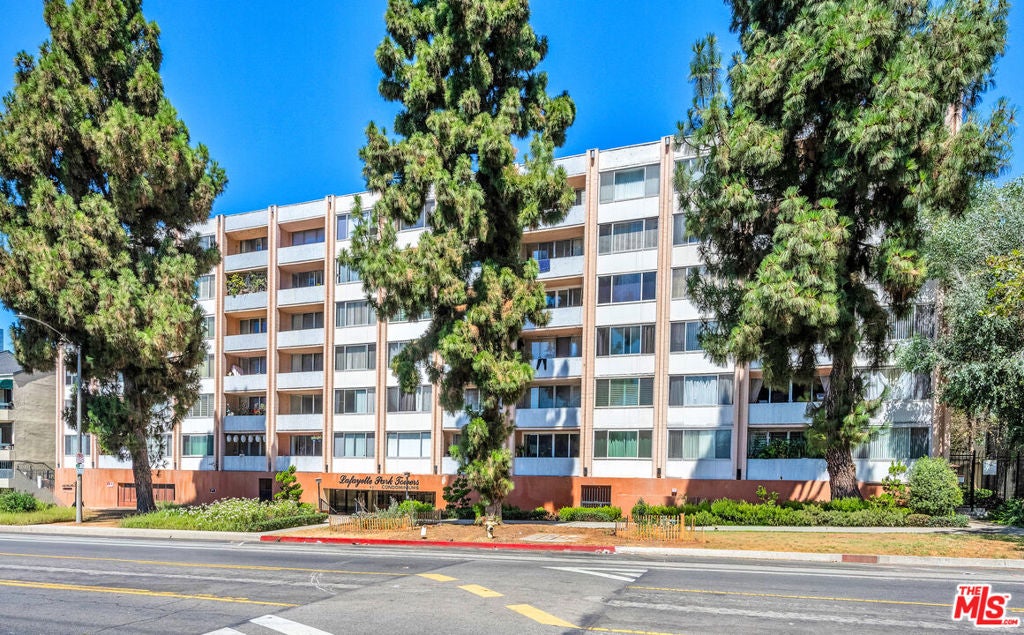 421 S La Fayette Park Place