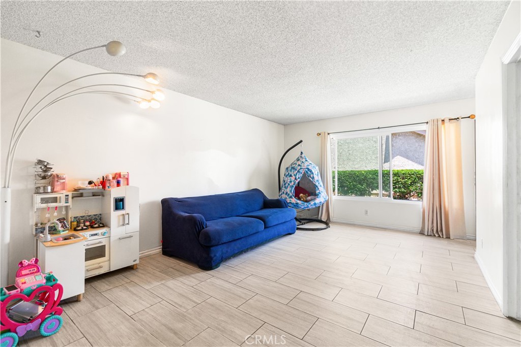 5950 IMPERIAL Highway 48