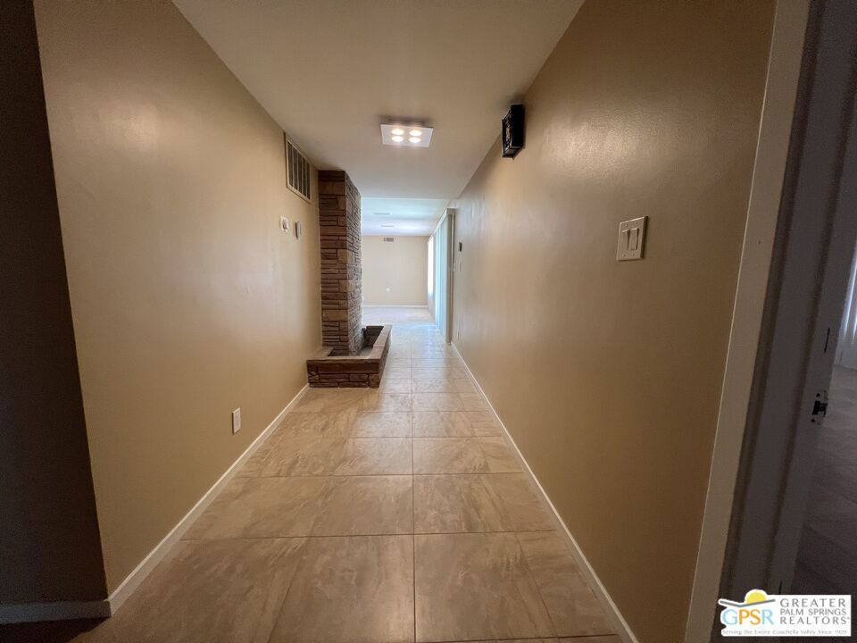Country Club - Residential Lease