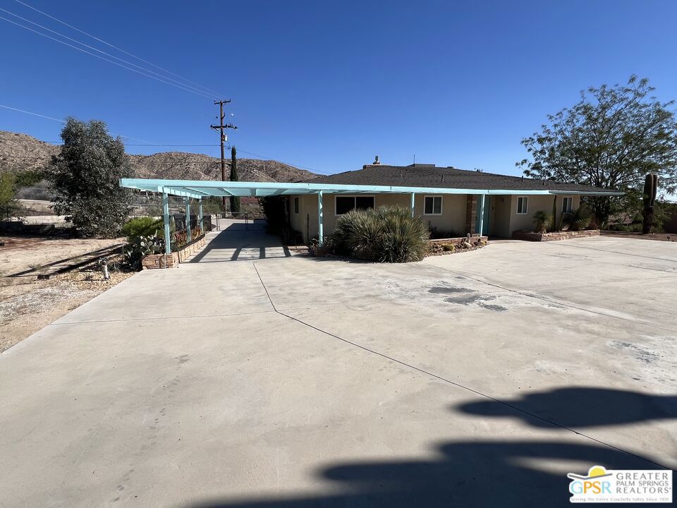 Country Club - Residential Lease