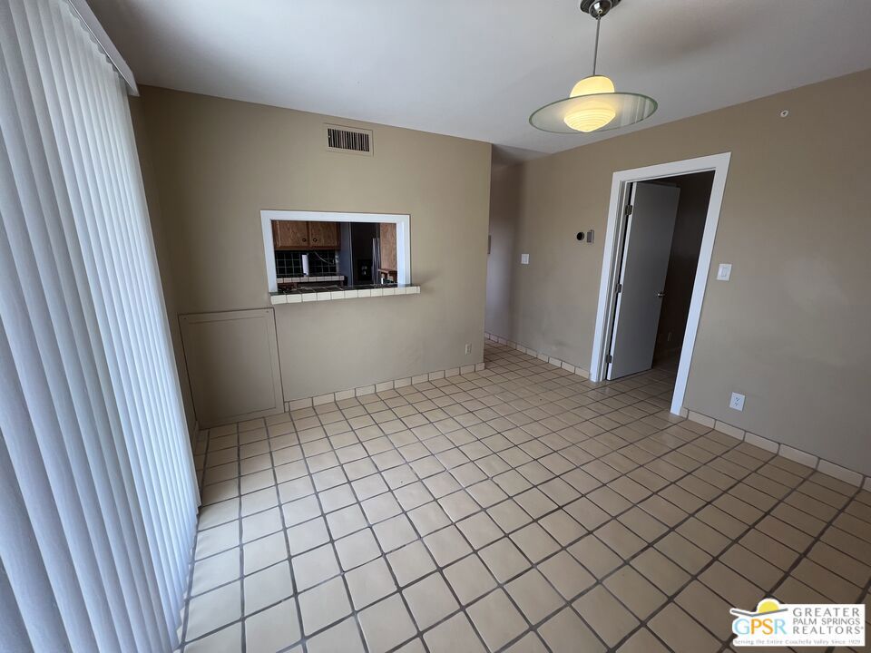 Country Club - Residential Lease