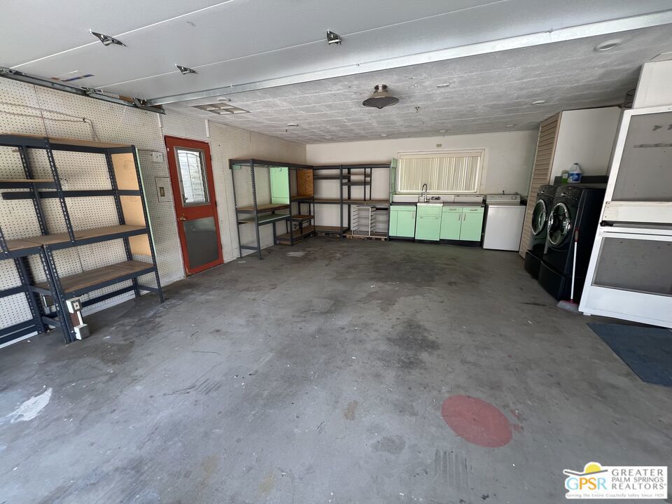 Country Club - Residential Lease