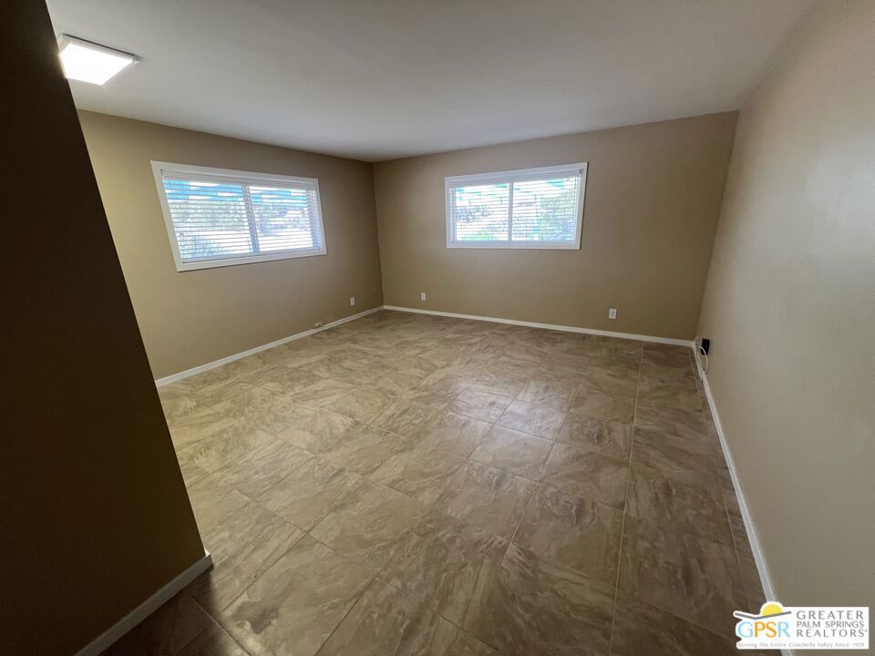 Country Club - Residential Lease