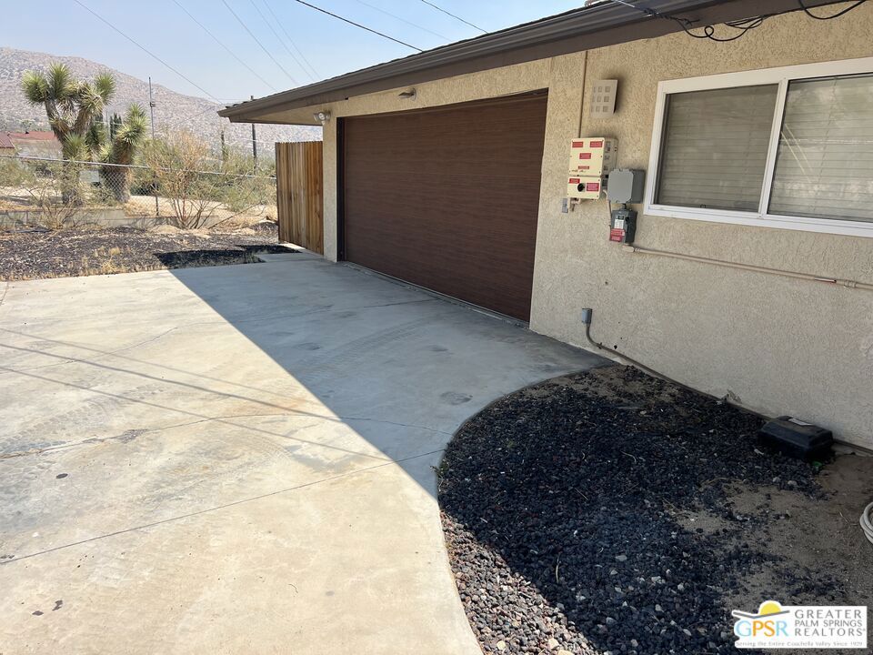 Country Club - Residential Lease