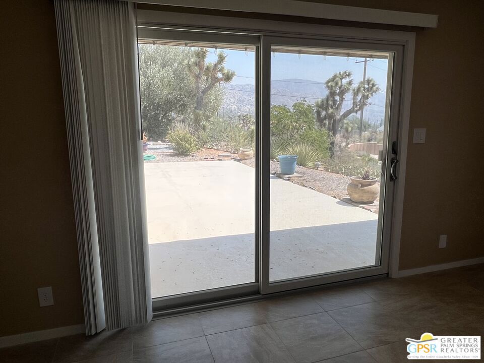 Country Club - Residential Lease