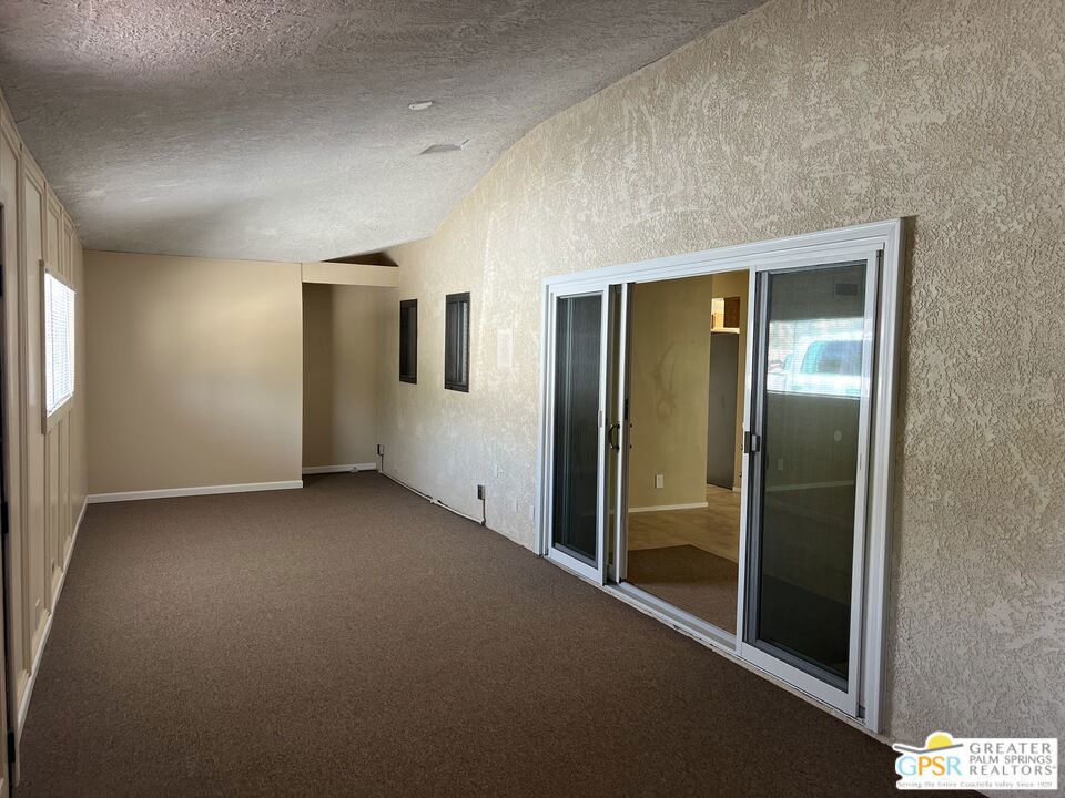 Country Club - Residential Lease