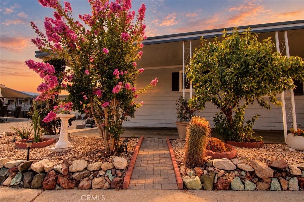 54999 Martinez Trail 55