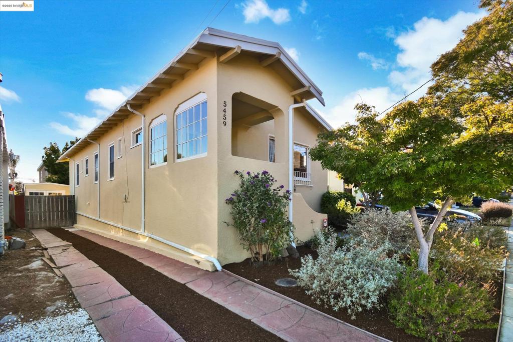 5459 Brookdale Ave.