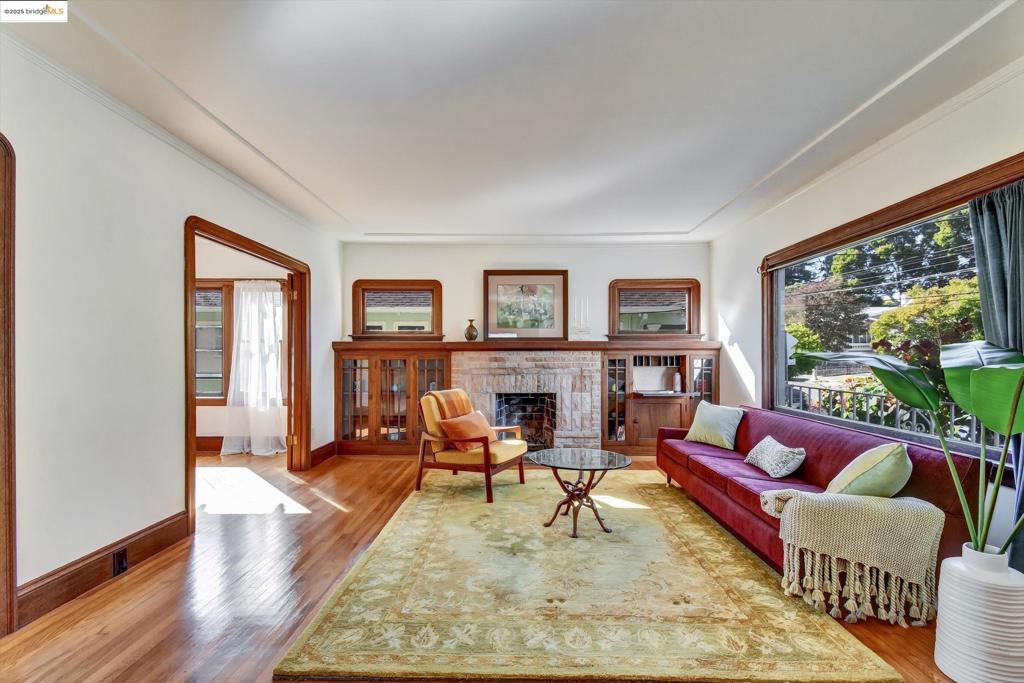 5459 Brookdale Ave.