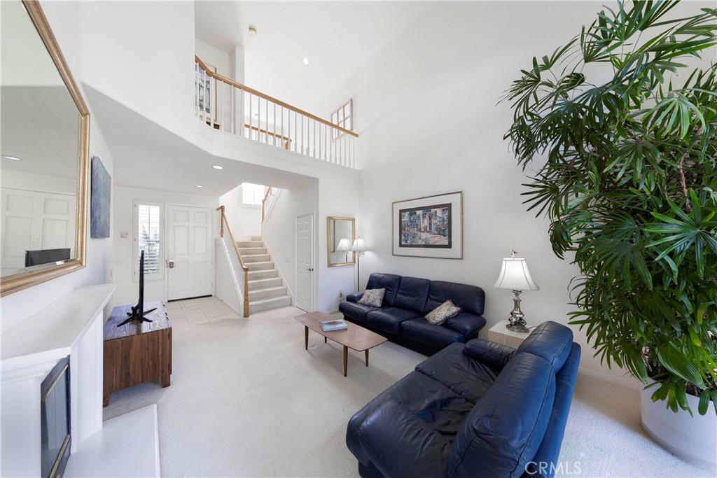8 Longbourn Aisle