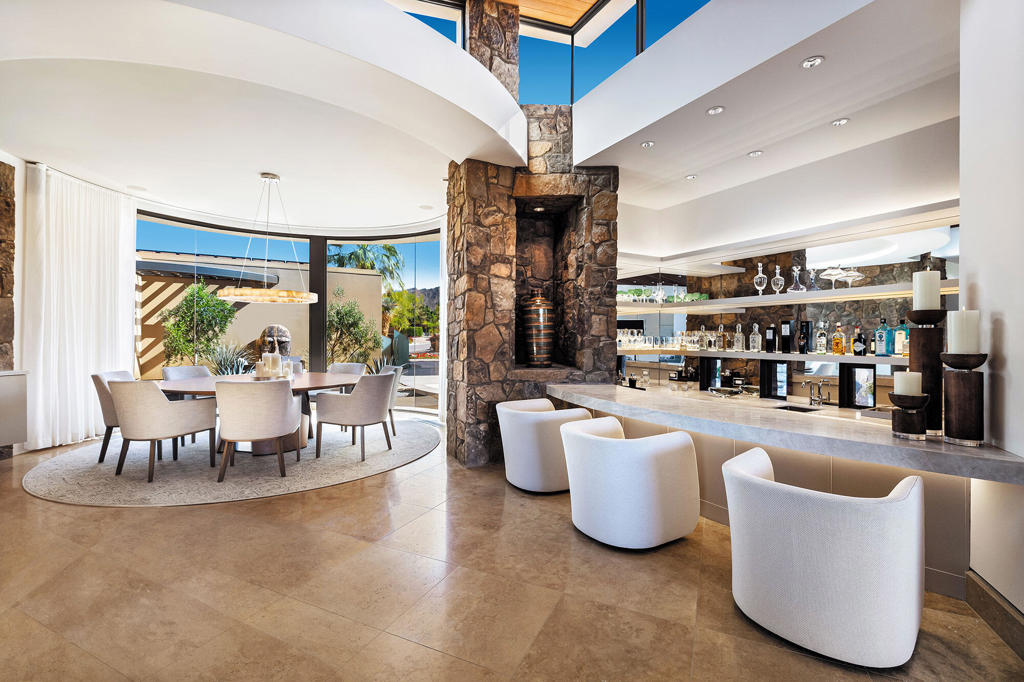 902 Crescent Falls