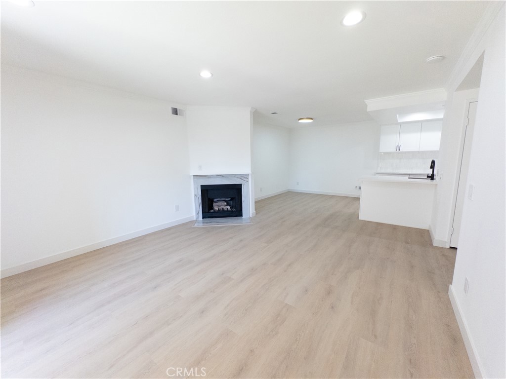 6208 Hartford