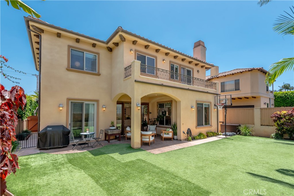 1207 Harkness Lane