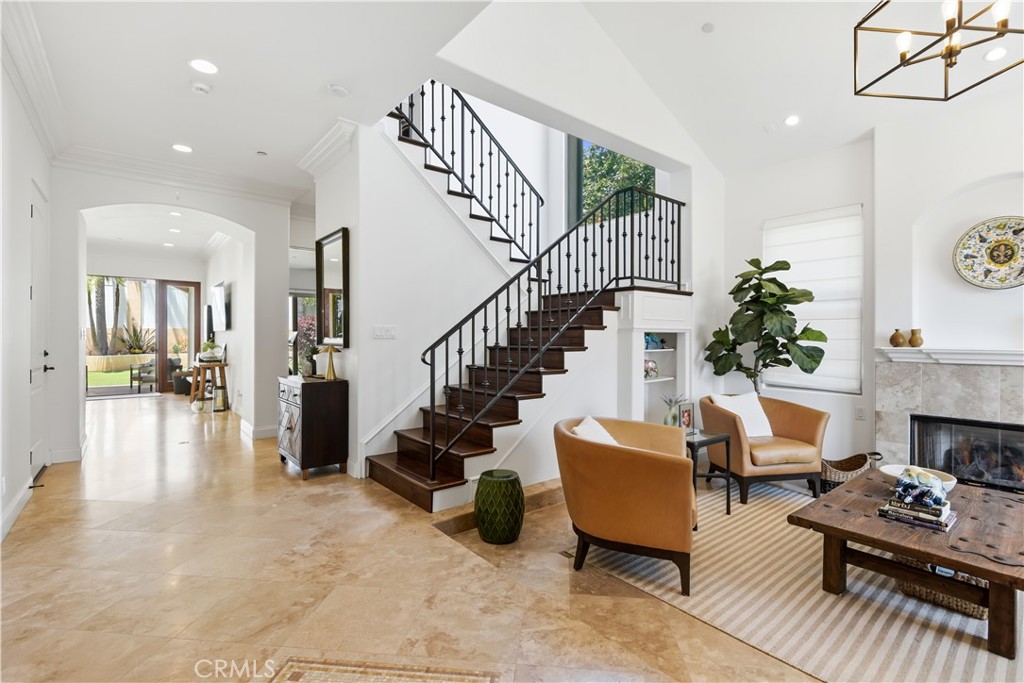 1207 Harkness Lane