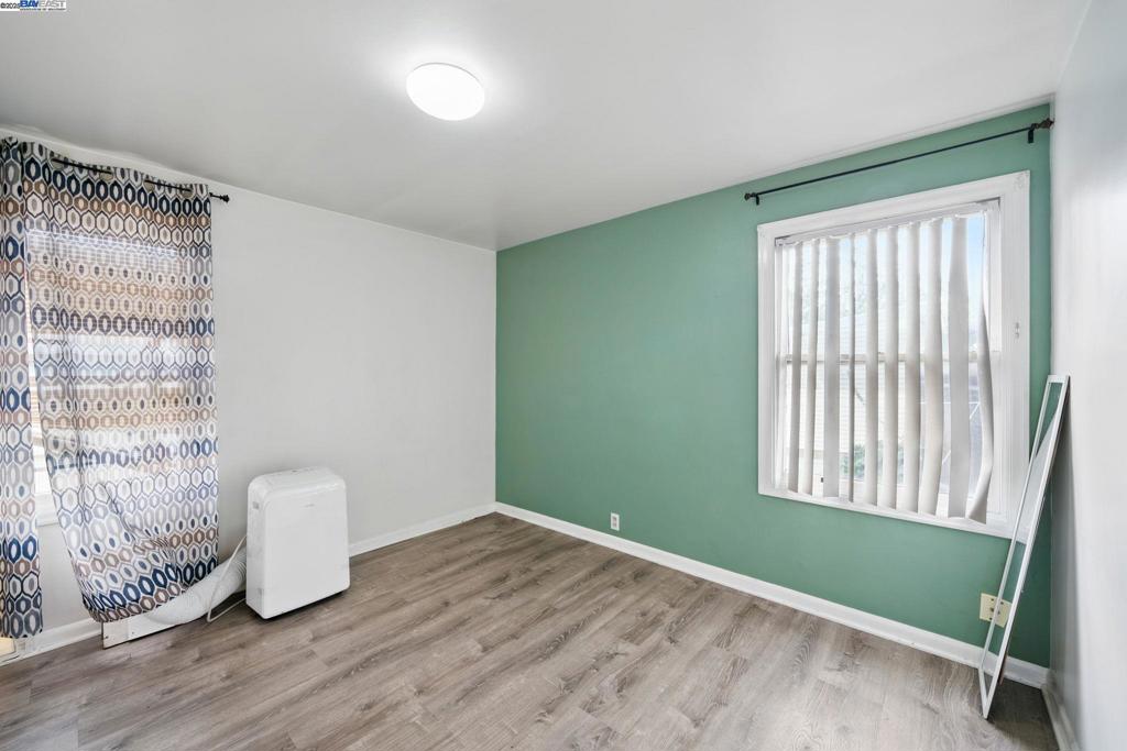 OLD NORTH SIDE - Residential