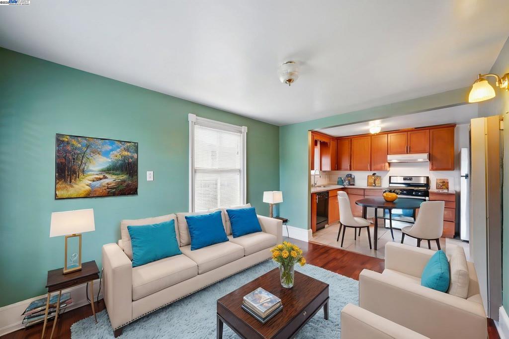 OLD NORTH SIDE - Residential