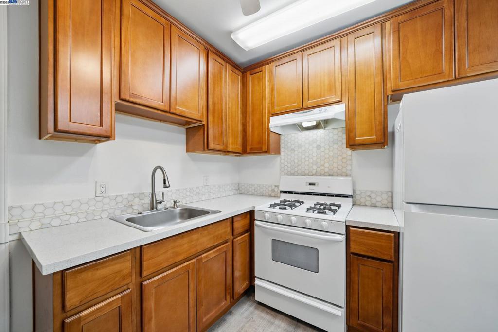 OLD NORTH SIDE - Residential