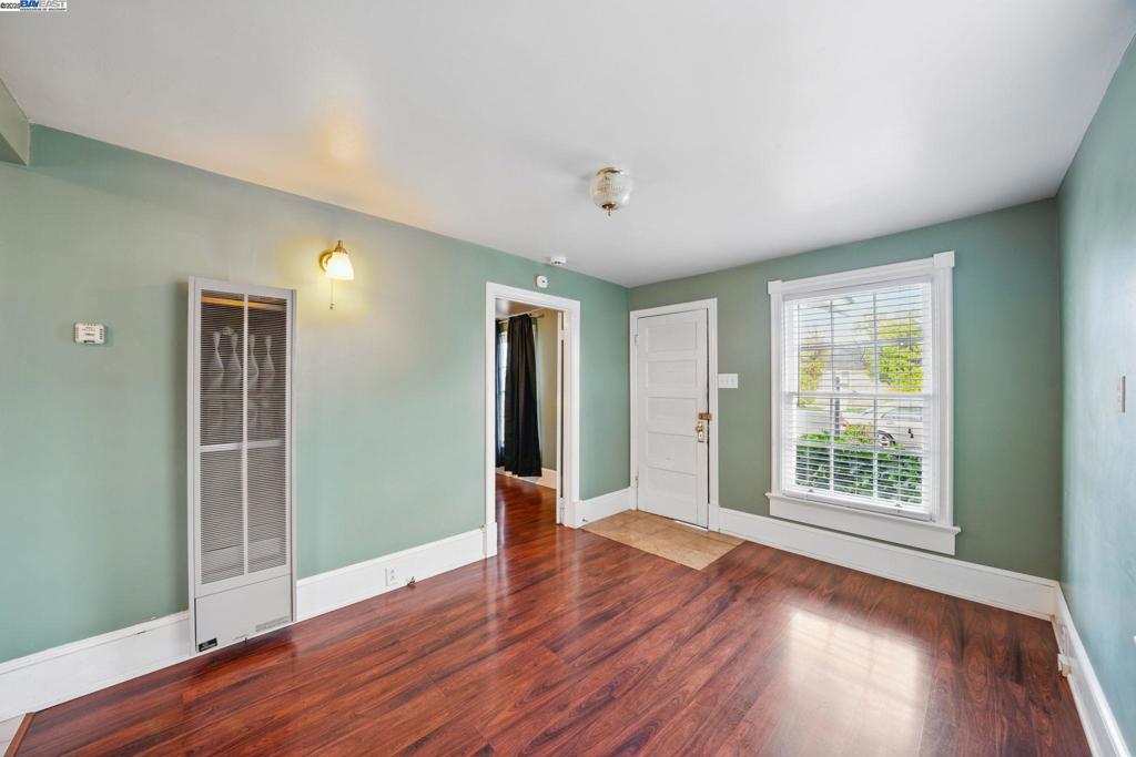 OLD NORTH SIDE - Residential