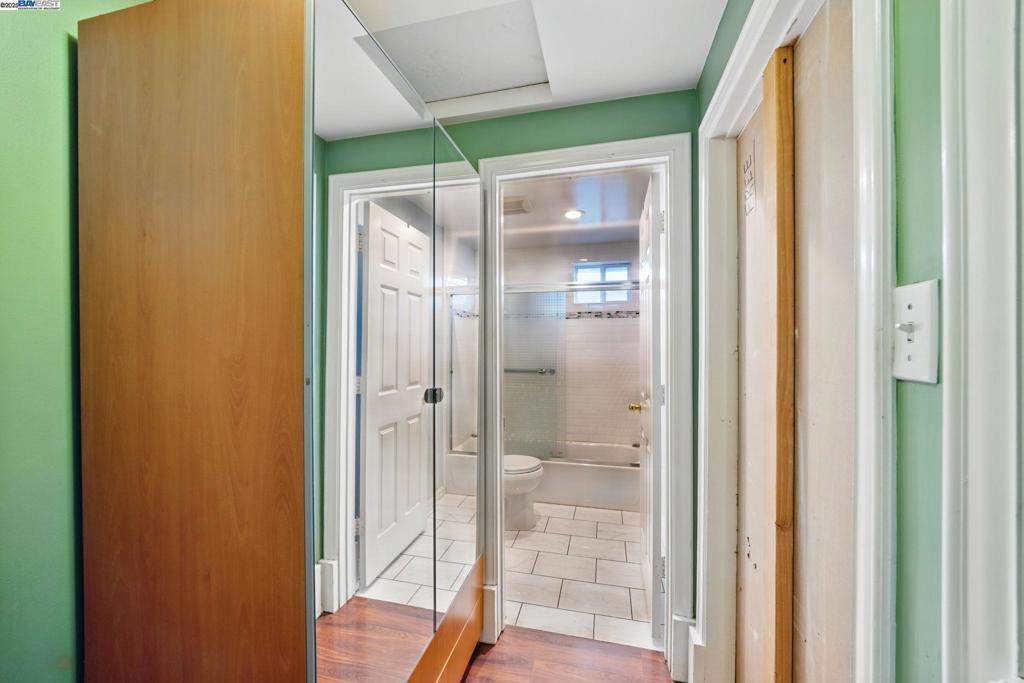 OLD NORTH SIDE - Residential